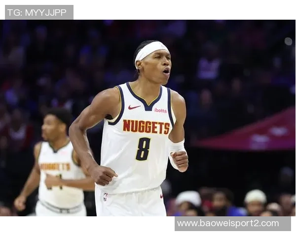 沃特森表现稳定半场7投4中斩获10分三分球精准命中1次